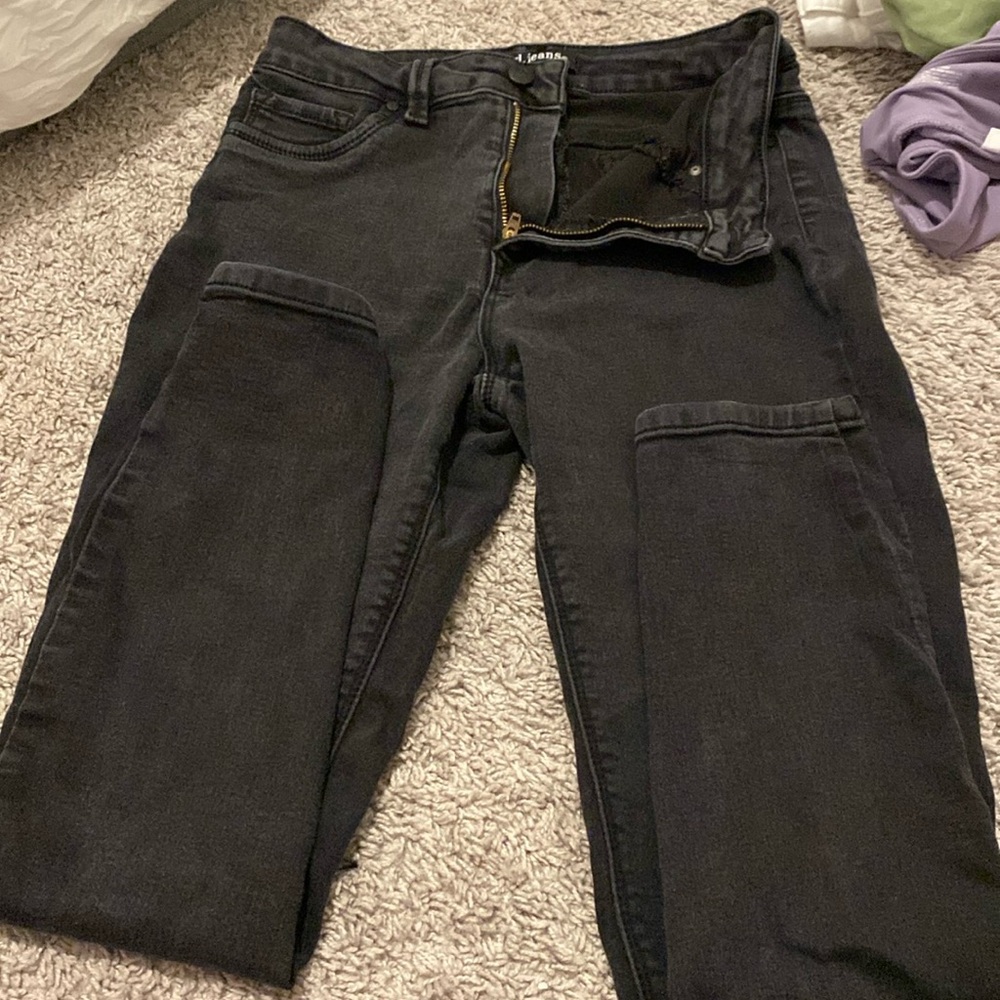 black stretchy jeans